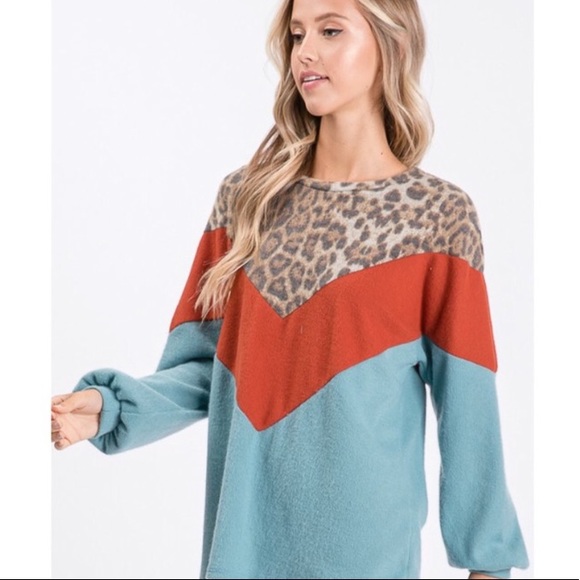 Chevron color block sweater - Picture 7 of 7